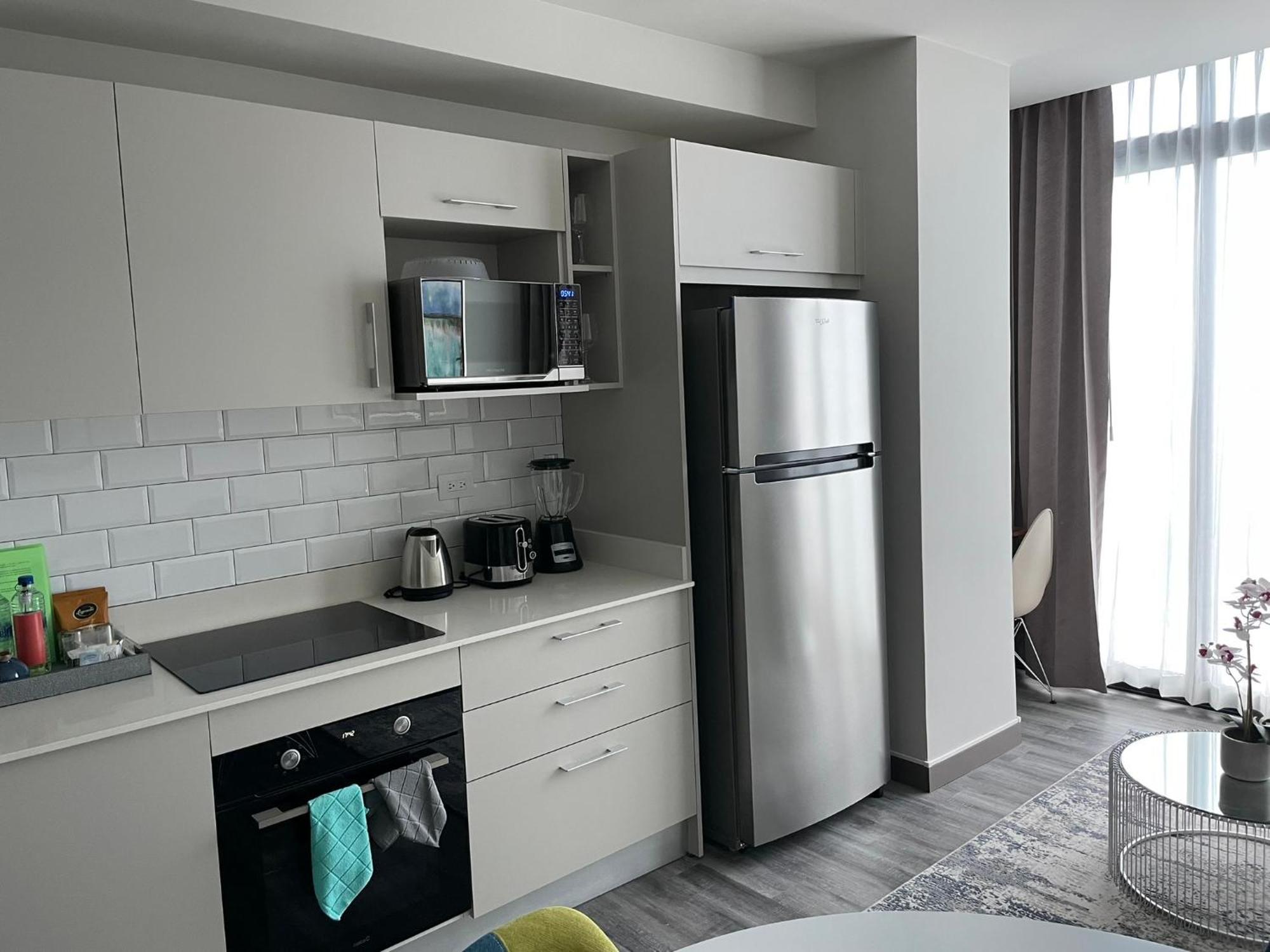 Cozy Apartment With Terrace, Sj Cosmopolitan Tower #402 San Jose  Exterior foto